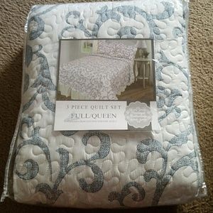 (NEW) 3pc FULL/Queen Quilt Set